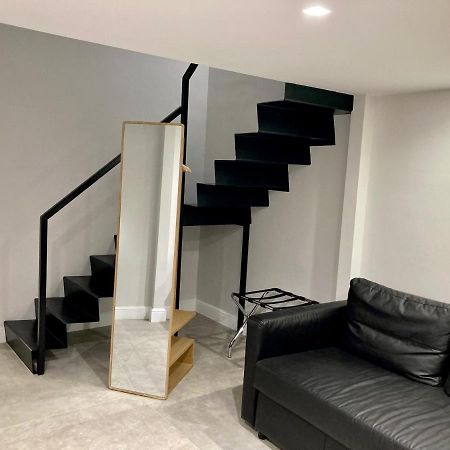 Apartment Rent Casa Almika Бари Экстерьер фото