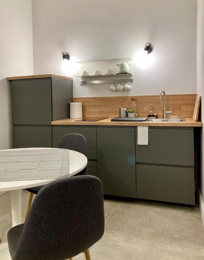 Apartment Rent Casa Almika Бари Экстерьер фото