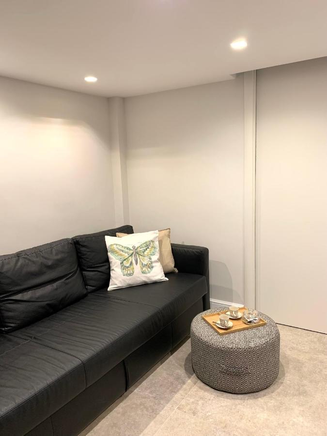 Apartment Rent Casa Almika Бари Экстерьер фото