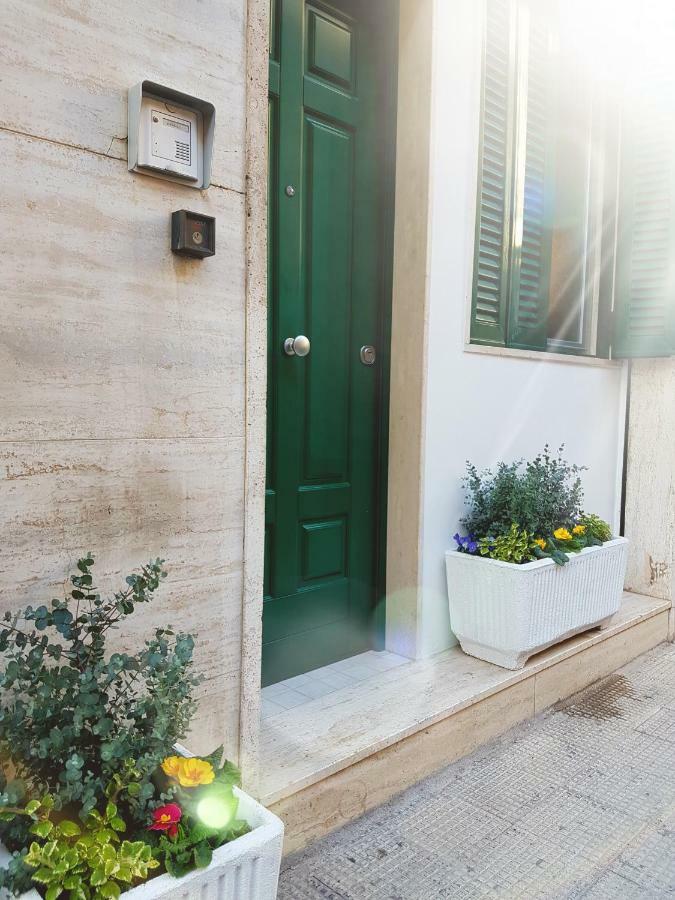 Apartment Rent Casa Almika Бари Экстерьер фото